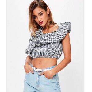 Cropped gingham blouse with ruffle detail